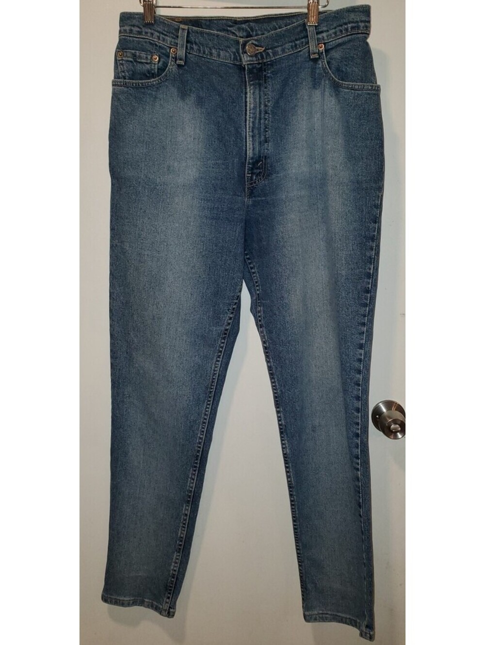 Levi's 550 Size 14 M Relaxed Fit Tapered Leg Jeans Irregular 327 F
